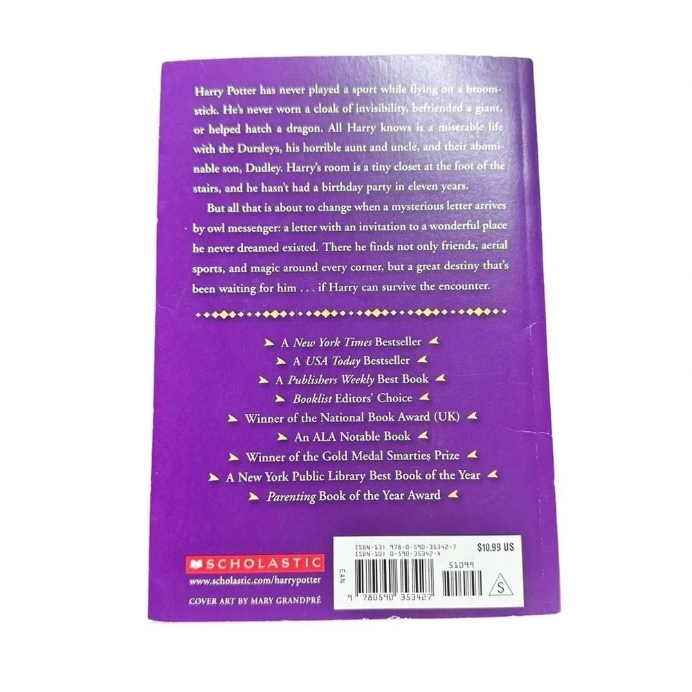 Harry Potter and the Sorcerer's Stone Book (Paperback - Used - Good Condition) 🪄